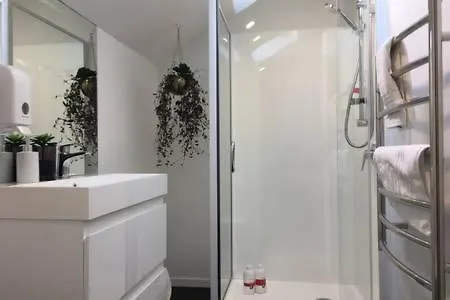 Number 1 - Chic Inner City Rooms Christchurch